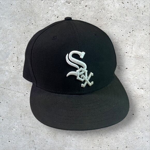 Chicago Black Sox Fitted Hat Size 7 1/2 Black White Embroidered New Era Baseball - Picture 1 of 6